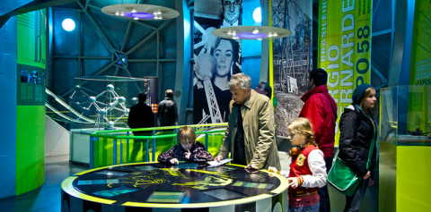 Atomium interior, Museos en FLandes para ir con niños