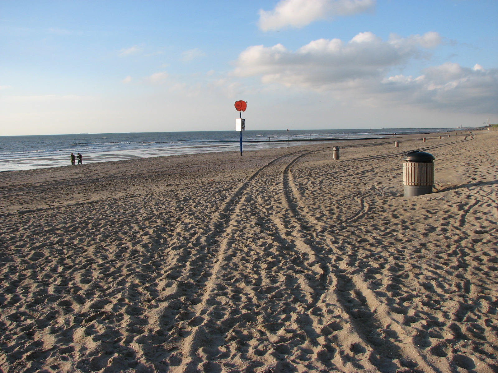 Poste cerdito Playa Holanda
